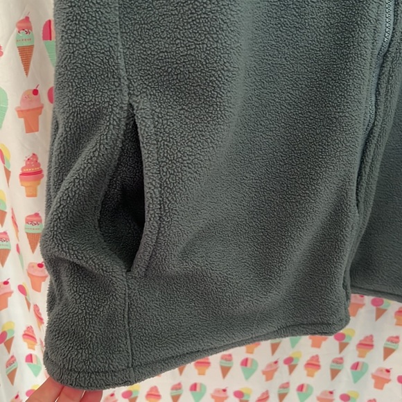 💝 10/$10 💝 Reversible Warm Vest Size XL 🙂 15.5 oz - Picture 3 of 8